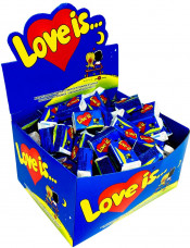 Жев.LOVE IS банан и клубника(20  бл.)
